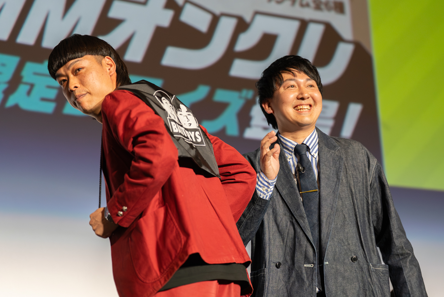 DMMオンクレお笑いライブ」オリジナルグッズのラインナップをご紹介 